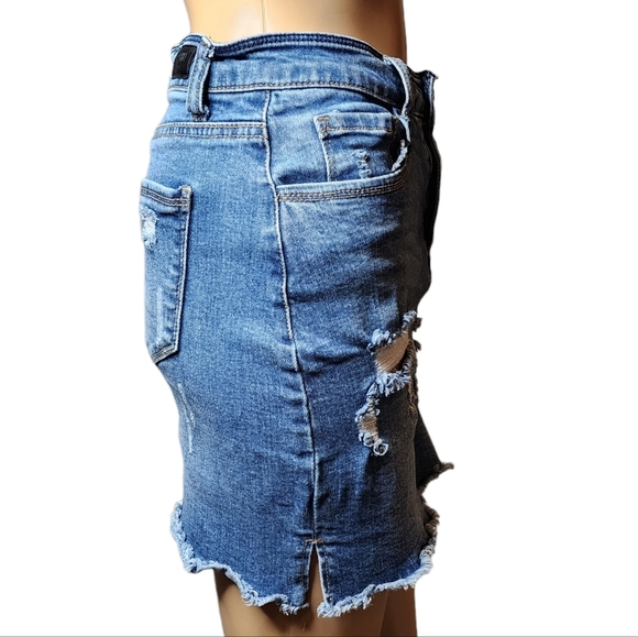 Black Label C'est toi stretch denim distressed mini skirt. Size small. - Picture 6 of 16